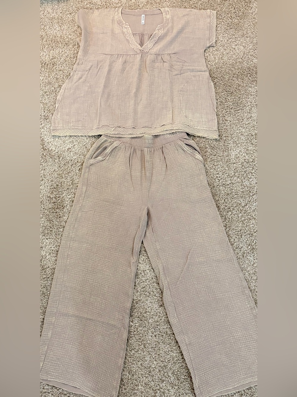 NWOT SZ L Zenana Beige Two-Piece Women’s Set Stretchy and Comfy